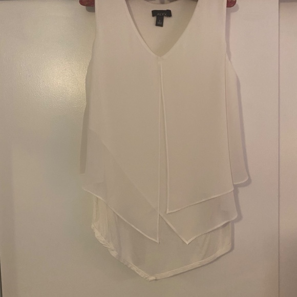 Chiffon 3 layer Sleeveless Tunic, Size S - Picture 2 of 9